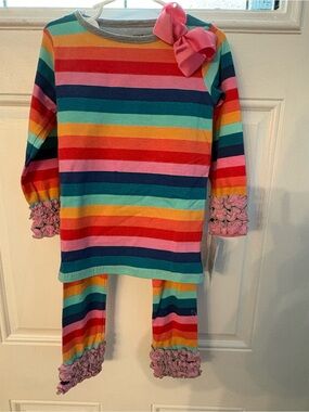 Kids Rainbow Stripe lounge Set with Pink hair Bow